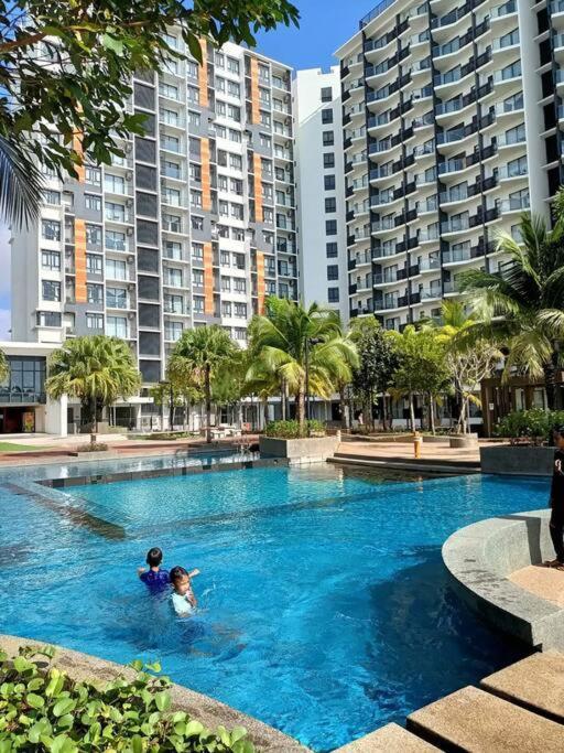 Timurbay Seafront Residence By Ozzy Azizi Kuantan Zewnętrze zdjęcie