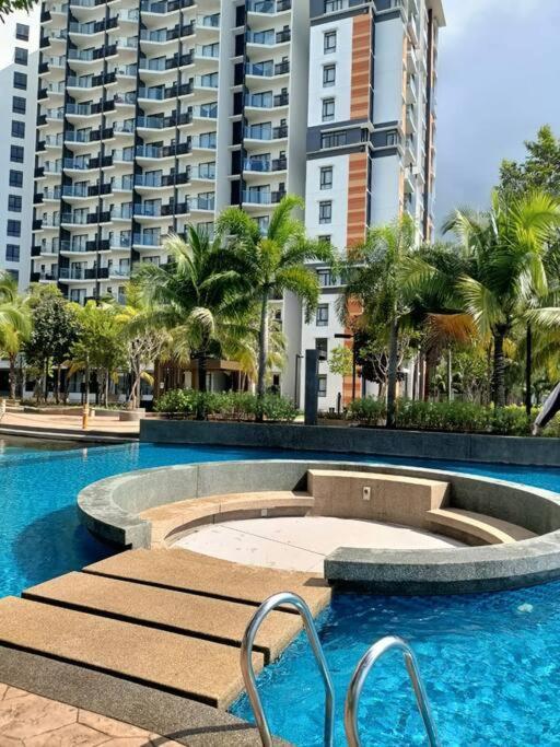 Timurbay Seafront Residence By Ozzy Azizi Kuantan Zewnętrze zdjęcie